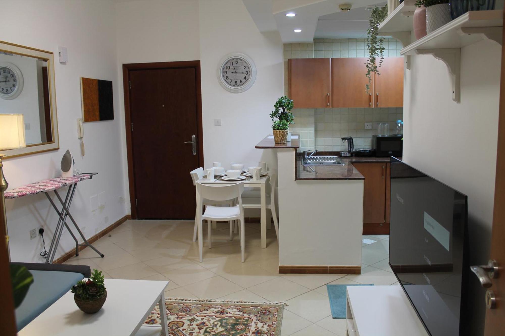Newly Furnished Cozy 1 Bedroom Apartment Close To Jbr Beach And Metro Dubái Exterior foto